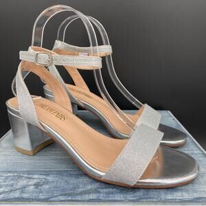 NEW DREAM PAIRS Carnival Women's Open Toe Sandal Silver Size 8.5